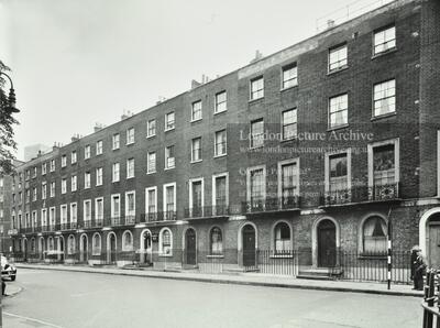 Houses in Argyle Square