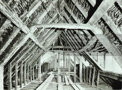 Wood Street, Barnet: Tudor Hall, attic interior
