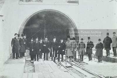 Blackwall Tunnel: inspection of the subaqueous portion by dignitaries.
